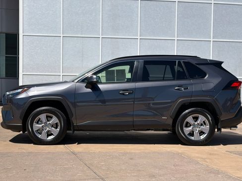 Used 2025 Toyota RAV4 XLE AWD/4WD image 7