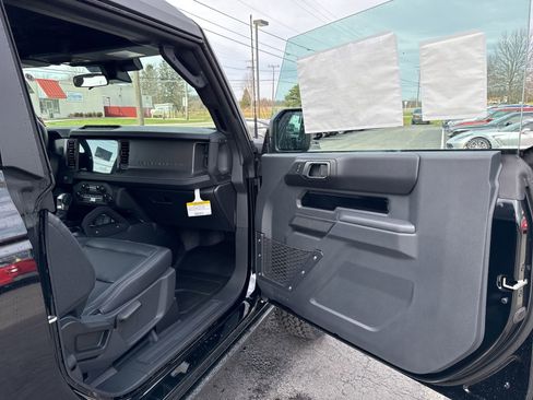 New 2026 Ford Bronco Badlands image 32