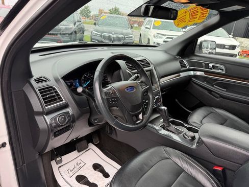 Used 2017 Ford Explorer Limited w/ Equipment Group 301A AWD/4WD image 16