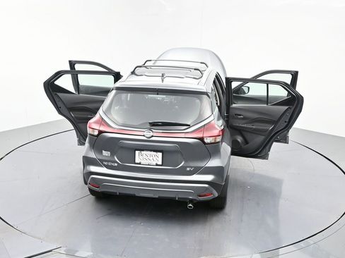 Used 2024 Nissan Kicks SV w/ Interior Electronics Package FWD image 24