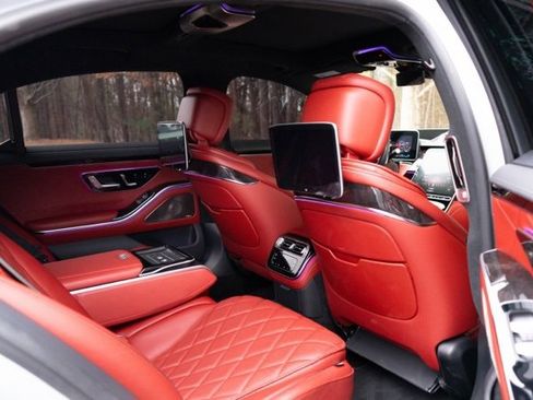 Used 2022 Mercedes-Benz S 580 4MATIC Sedan w/ Rear Seat Package image 30