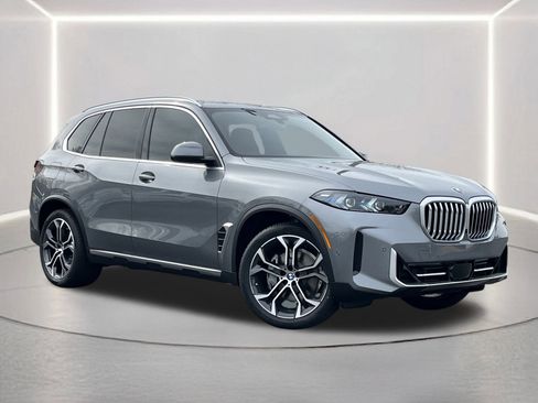 New 2026 BMW X5 sDrive40i w/ Parking Assistance Package image 2