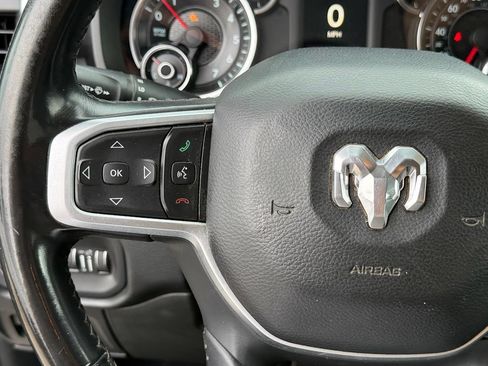 Used 2019 RAM 1500 Big Horn AWD/4WD image 17