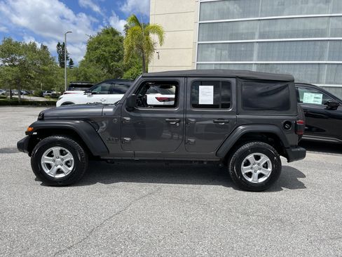 Used 2022 Jeep Wrangler Unlimited Sport AWD/4WD image 5