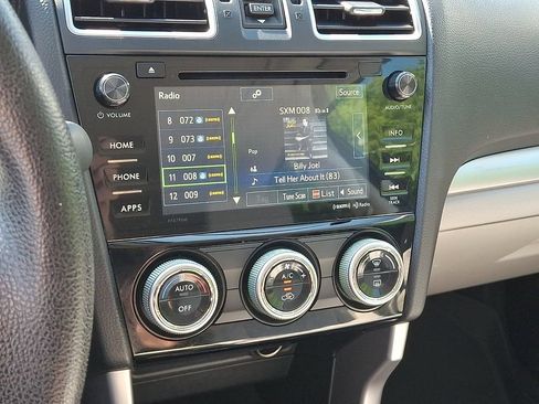 Used 2018 Subaru Forester 2.5i Premium AWD/4WD image 16