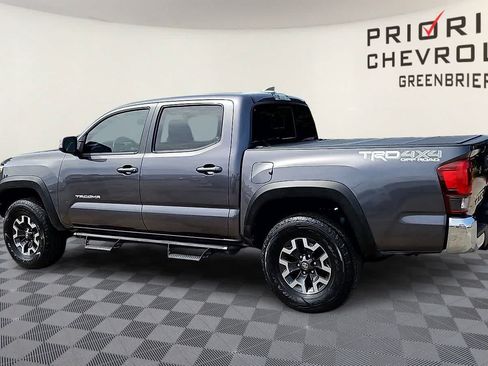 Used 2018 Toyota Tacoma TRD Off-Road AWD/4WD image 6