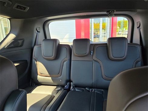 New 2025 Nissan Armada SL w/ Captain's Chari Seat Package image 11