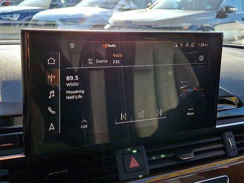 Used 2023 Audi A4 2.0T Premium w/ Convenience Package image 4