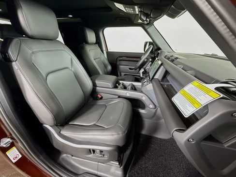 New 2026 Land Rover Defender 90 X-Dynamic SE AWD/4WD image 30
