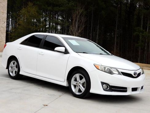 Used 2012 Toyota Camry SE image 28