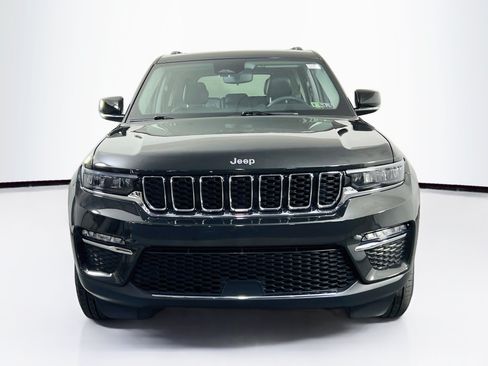Used 2023 Jeep Grand Cherokee Limited AWD/4WD image 2