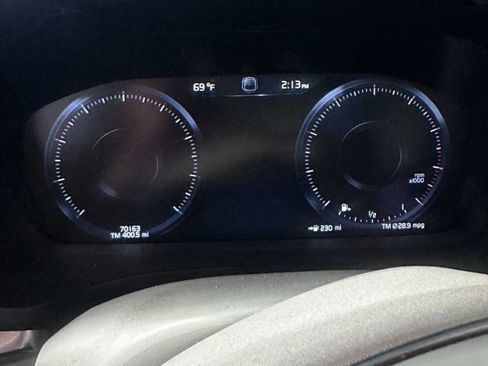 Used 2020 Volvo S60 T5 Momentum image 9