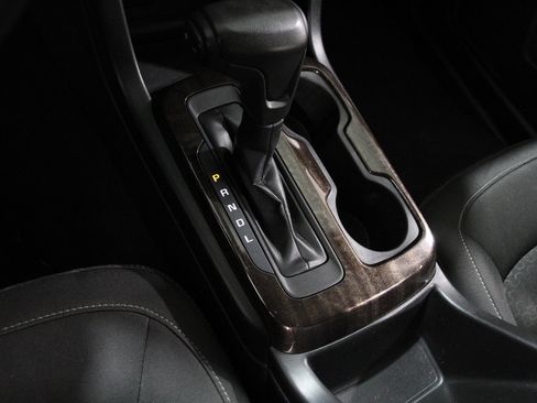 Used 2019 GMC Canyon SLE w/ SLE Convenience Package image 16