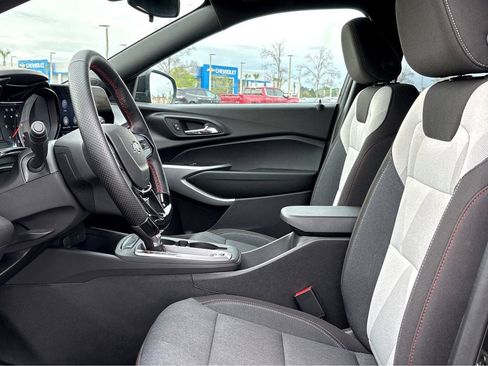 Used 2026 Chevrolet Trax RS w/ Sunroof Package FWD image 15
