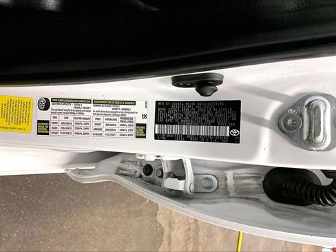 Certified 2024 Toyota Corolla LE FWD image 32
