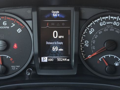 Used 2023 Toyota Tacoma SR image 10