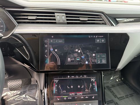 Used 2024 Audi Q8 e-tron Premium AWD/4WD image 19