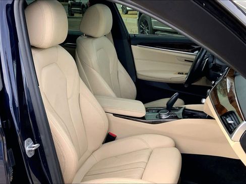 Used 2018 BMW 530i image 9