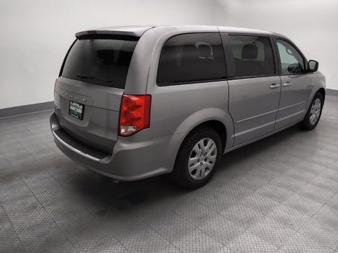 Used 2017 Dodge Grand Caravan SE FWD image 9