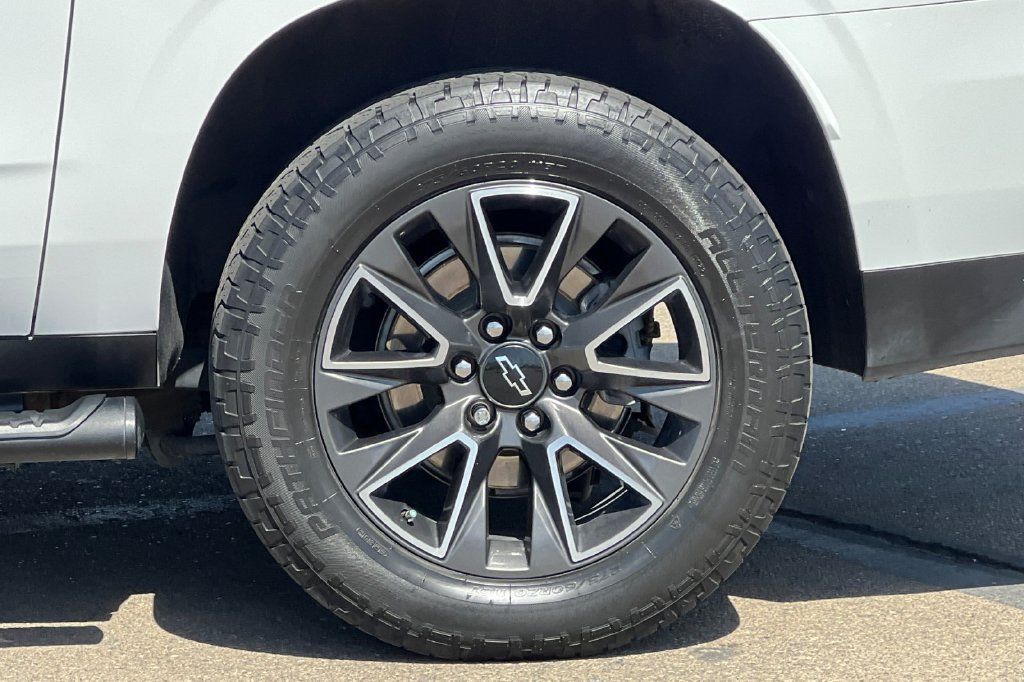 Used 2022 Chevrolet Suburban Z71 w/ Max Trailering Package AWD/4WD image 30