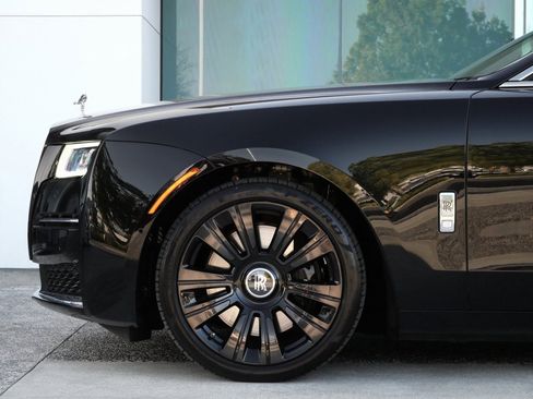 Certified 2021 Rolls-Royce Ghost Extended Wheelbase image 12