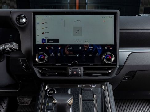 Used 2025 Lexus GX 550 image 24