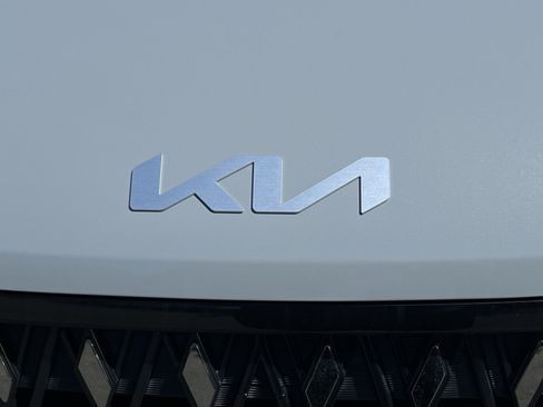 New 2026 Kia Carnival EX FWD image 20