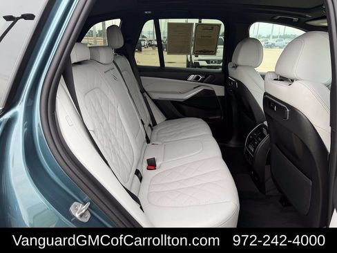 Used 2025 BMW X5 xDrive40i w/ Parking Assistance Package AWD/4WD image 38