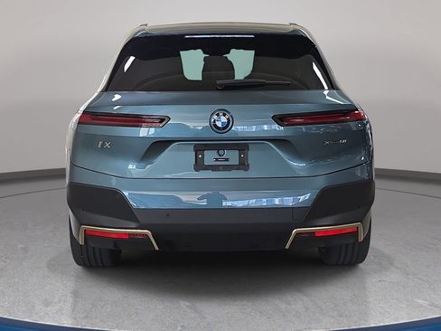 Used 2024 BMW iX xDrive50 w/ Premium Package AWD/4WD image 8