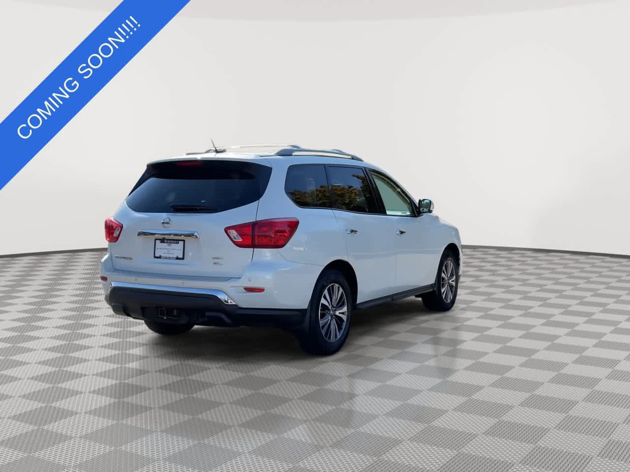 Used 2017 Nissan Pathfinder SL w/ SL Tech Package AWD/4WD image 8