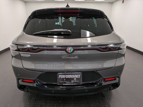 Used 2025 Alfa Romeo Tonale w/ Premium Package image 5