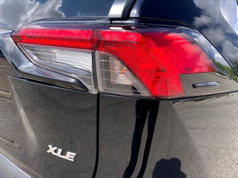 Used 2024 Toyota RAV4 XLE FWD image 30