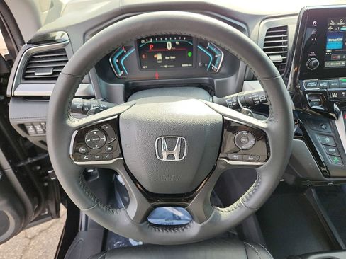 Used 2024 Honda Odyssey Touring image 19