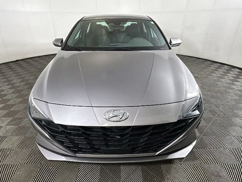 Certified 2023 Hyundai Elantra SEL w/ Convenience Package FWD image 9
