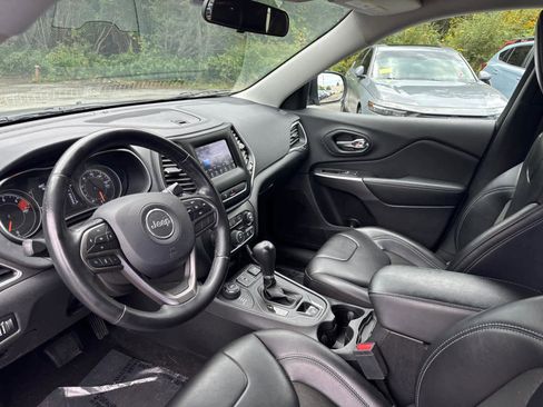 Used 2020 Jeep Cherokee Latitude Plus w/ Cold Weather Group image 13