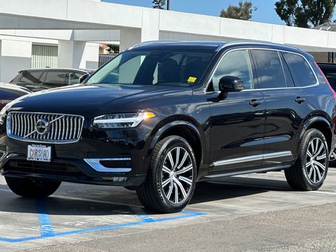 Certified 2025 Volvo XC90 B6 Plus image 8