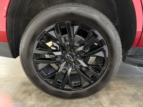 Used 2026 Chevrolet Tahoe Premier AWD/4WD image 11