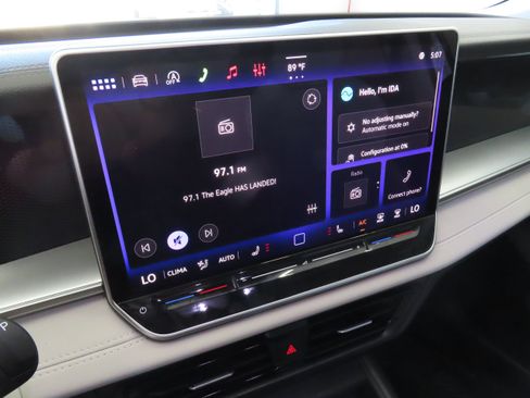 New 2026 Volkswagen Tiguan SE AWD/4WD image 17