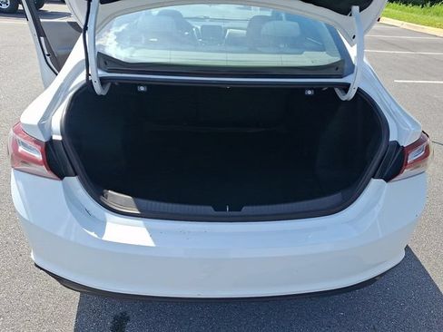 Used 2021 Chevrolet Malibu LT FWD image 29
