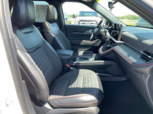 Used 2025 Ford Explorer ST-Line AWD/4WD image 40