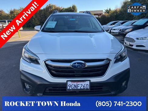 Used 2020 Subaru Outback Premium image 12