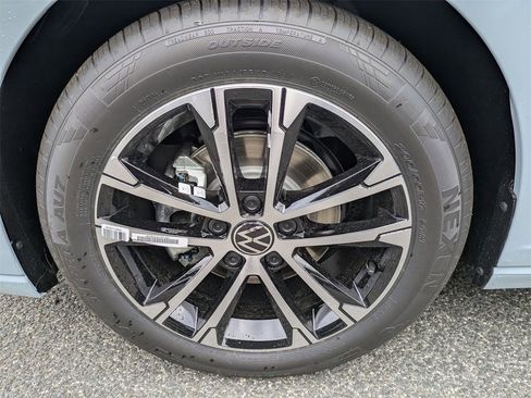 New 2025 Volkswagen Jetta Sport image 9