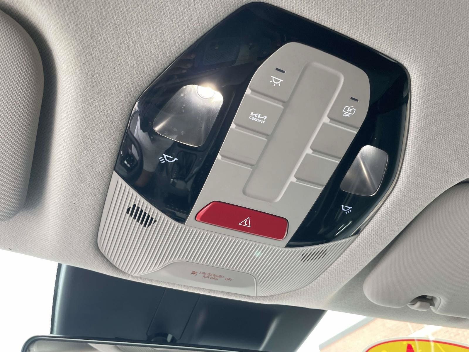 Used 2025 Kia K4 FWD image 16
