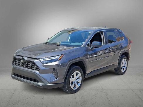Used 2023 Toyota RAV4 LE FWD image 4