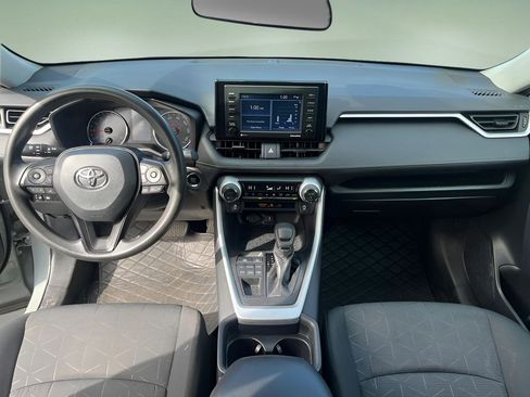 Used 2021 Toyota RAV4 XLE AWD/4WD image 11
