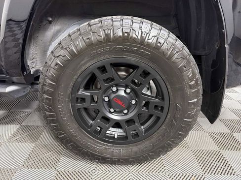 Used 2023 Toyota 4Runner SR5 Premium w/ Moonroof Package image 18