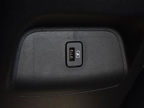 New 2025 Nissan Sentra SV image 22