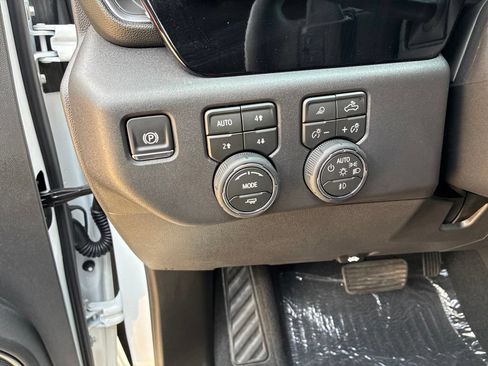 Used 2026 Chevrolet Silverado 1500 LT Trail Boss w/ LT Trail Boss Premium Package AWD/4WD image 23
