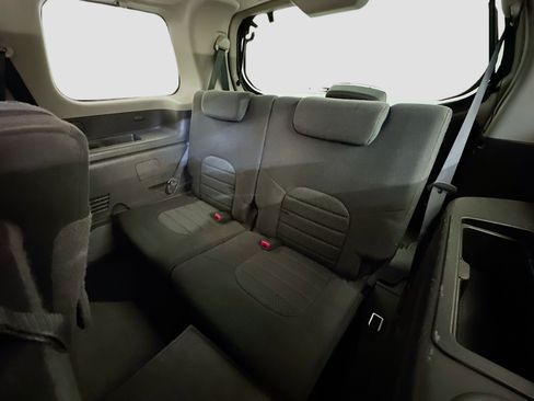 Used 2012 Nissan Pathfinder SV AWD/4WD image 29