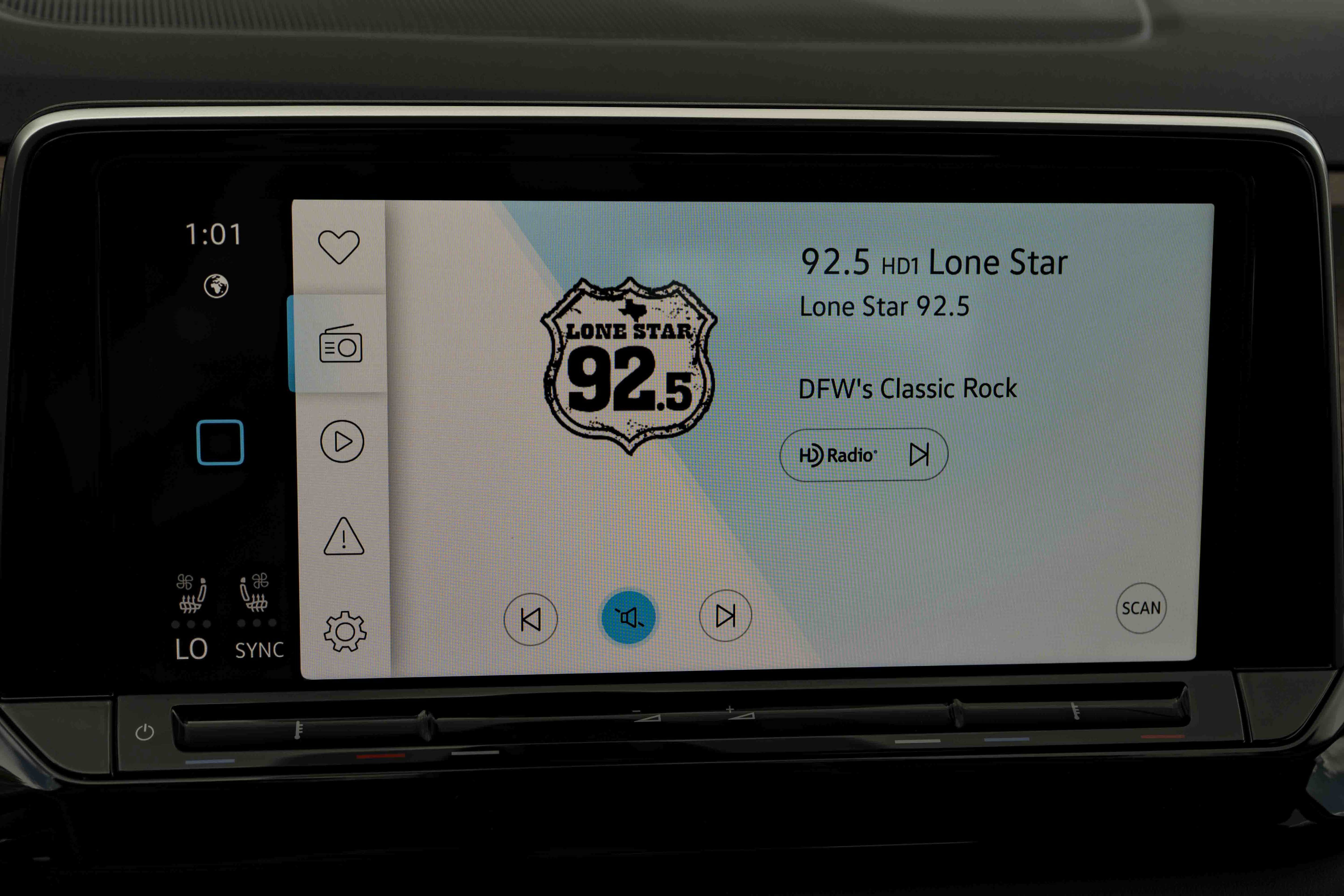 Certified 2026 Volkswagen Atlas SE FWD image 28